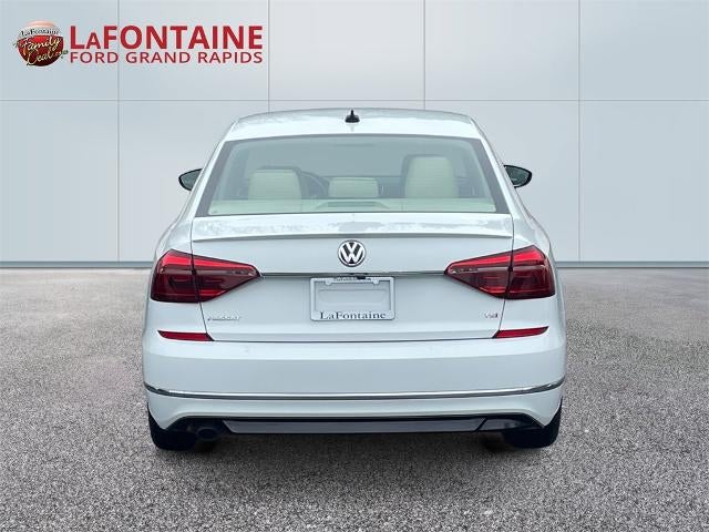 2017 Volkswagen Passat 1.8T R-Line
