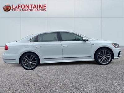 2017 Volkswagen Passat 1.8T R-Line