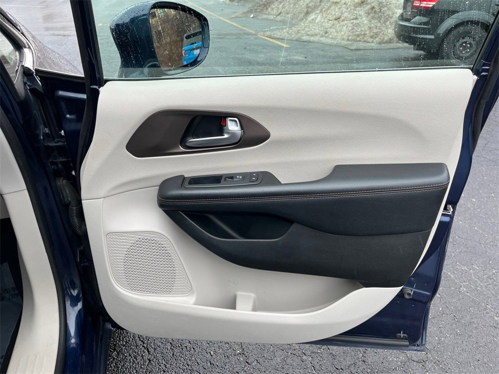 2018 Chrysler Pacifica Touring L Plus