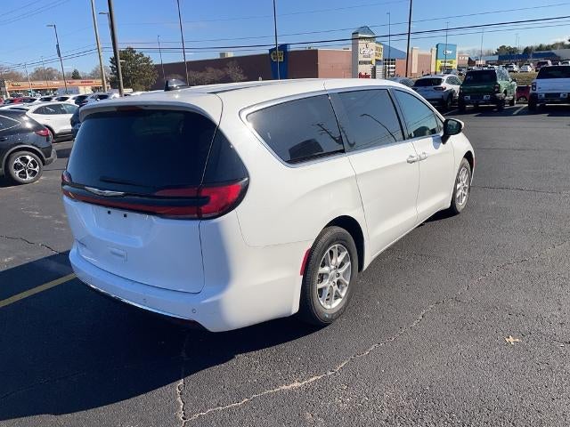2023 Chrysler Pacifica Touring