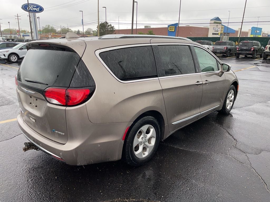 2017 Chrysler Pacifica Hybrid Platinum