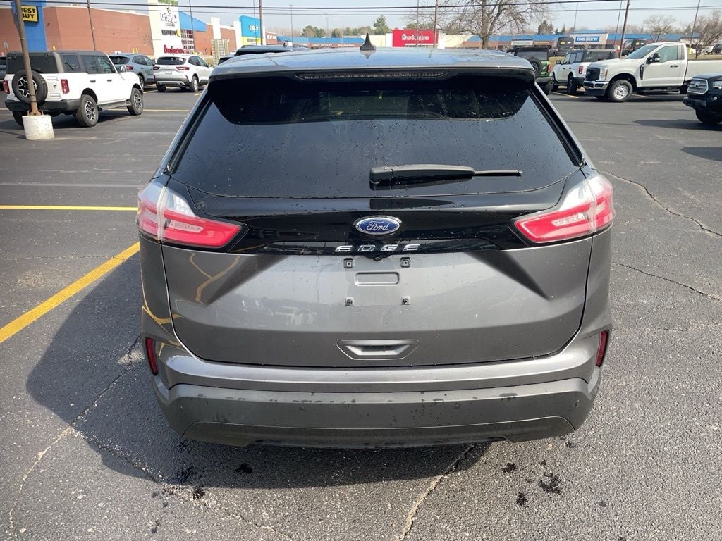 2021 Ford Edge SE