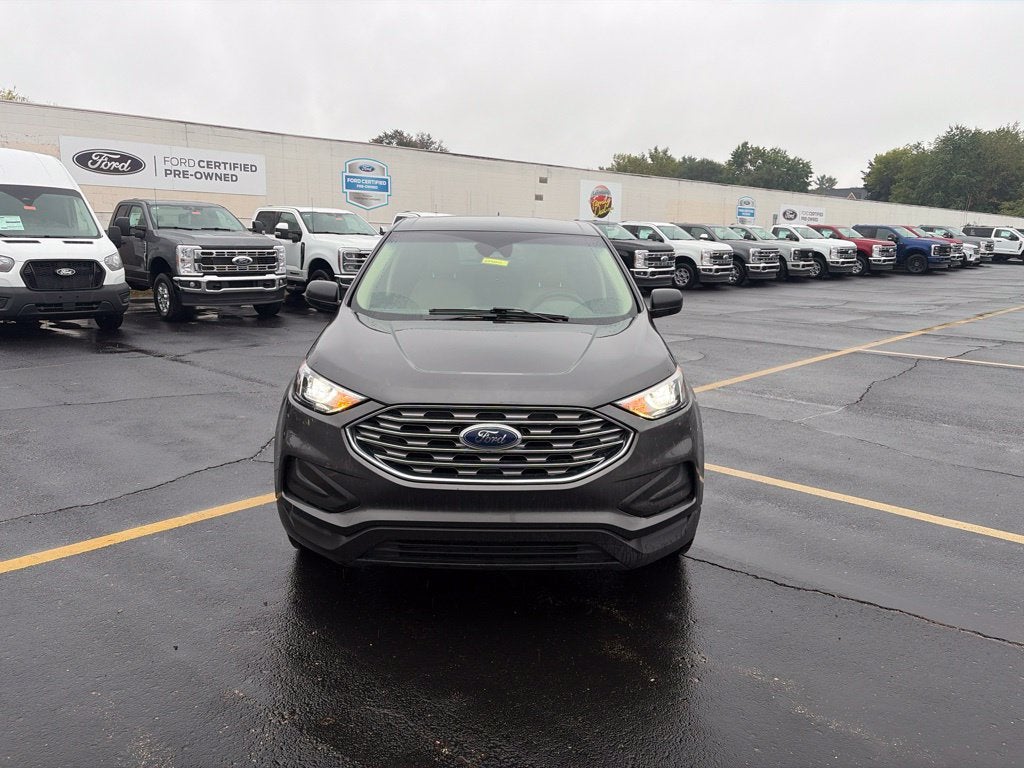 2020 Ford Edge SE