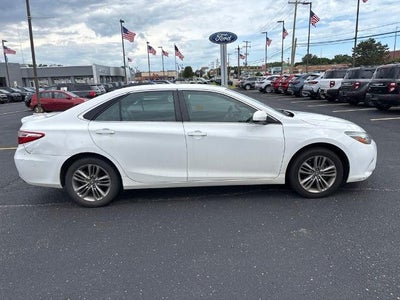 2017 Toyota Camry SE