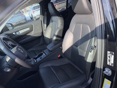 2024 Volvo XC40 B5 Plus Bright Theme