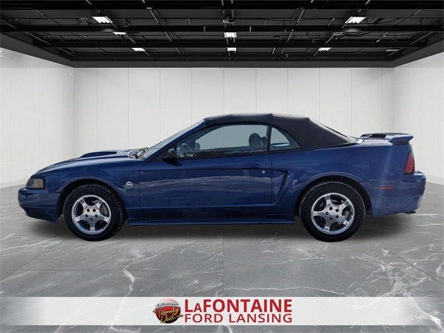 2004 Ford Mustang V6 Deluxe