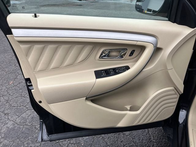 2017 Ford Taurus SE