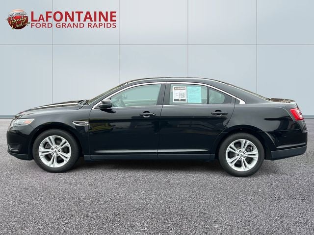 2017 Ford Taurus SE