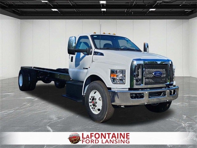2025 Ford F-750SD Base XL