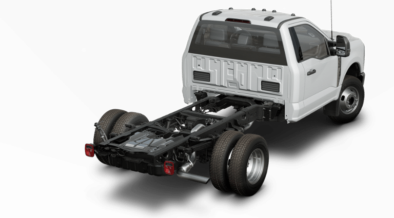 2025 Ford F-350 Super Duty Chassis Cab XL - Photo 16