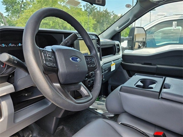 2024 Ford F-350SD XL DRW 169" WB / 84" C/A