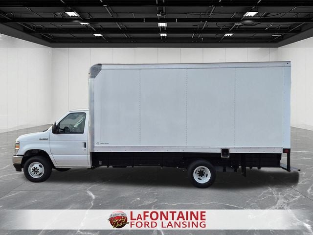 2027 Ford E-450SD Base