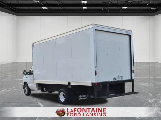 2027 Ford E-450SD Base