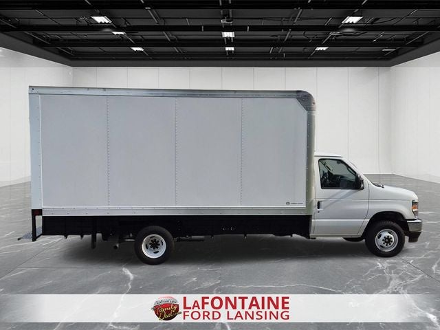 2027 Ford E-450SD Base