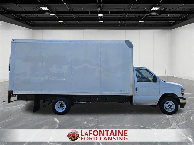 2026 Ford E-450SD Base