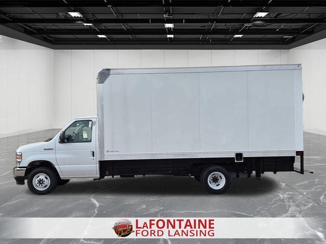 2027 Ford E-450SD Base