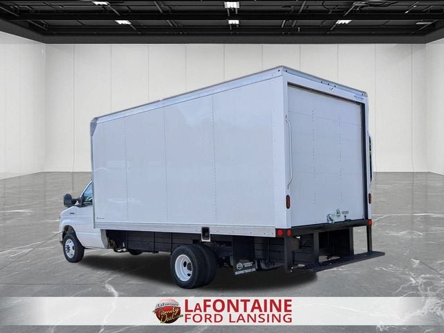 2027 Ford E-450SD Base
