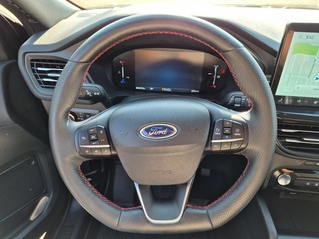 2025 Ford Escape Hybrid ST-Line