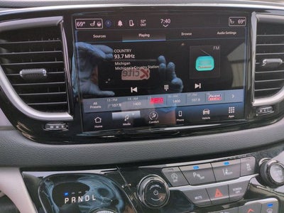 2023 Chrysler Pacifica Touring L