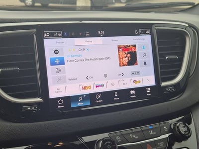 2025 Chrysler Pacifica Select