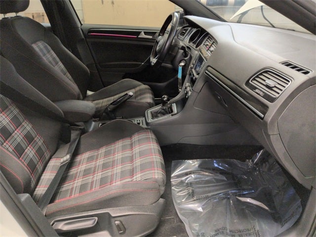 2016 Volkswagen Golf GTI S w/Performance Package