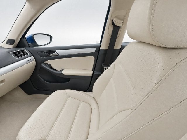 2013 Volkswagen Jetta Hybrid SEL Premium