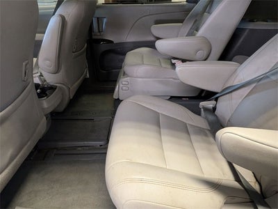 2017 Toyota Sienna XLE