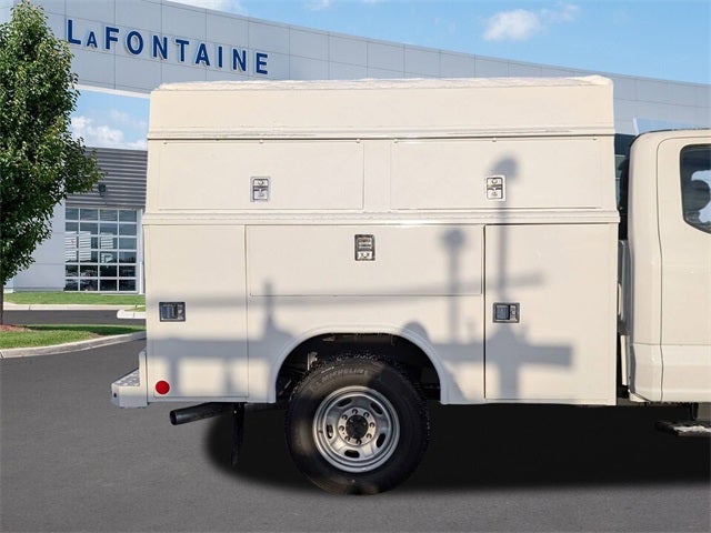 2025 Ford F-250SD XL 8' READING ENCLOSED SERVICE BODY