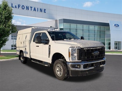 2025 Ford F-250SD XL 8' READING ENCLOSED SERVICE BODY