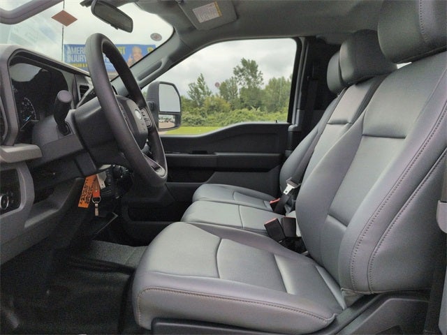 2025 Ford F-250SD XL 8' SERVICE BODY