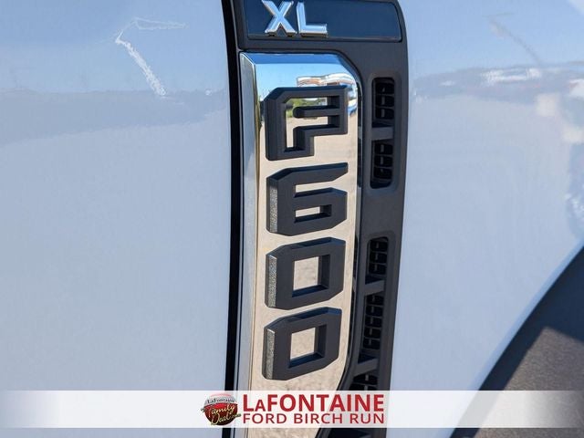 2025 Ford F-600SD XL