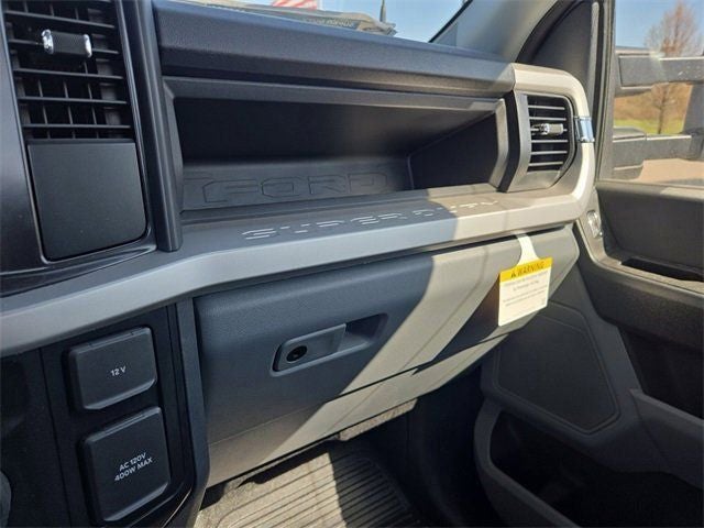 2025 Ford F-450SD XL CM HAULER BODY DELUXE