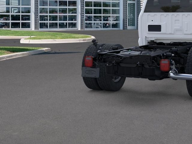 2025 Ford F-550SD DRW