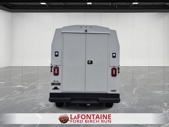 2027 Ford E-350SD Base Cutaway