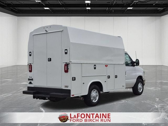2027 Ford E-350SD Base Cutaway