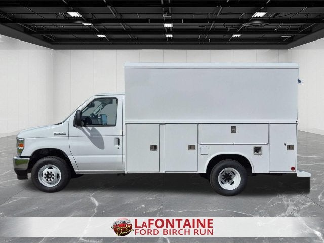 2027 Ford E-350SD Base Cutaway