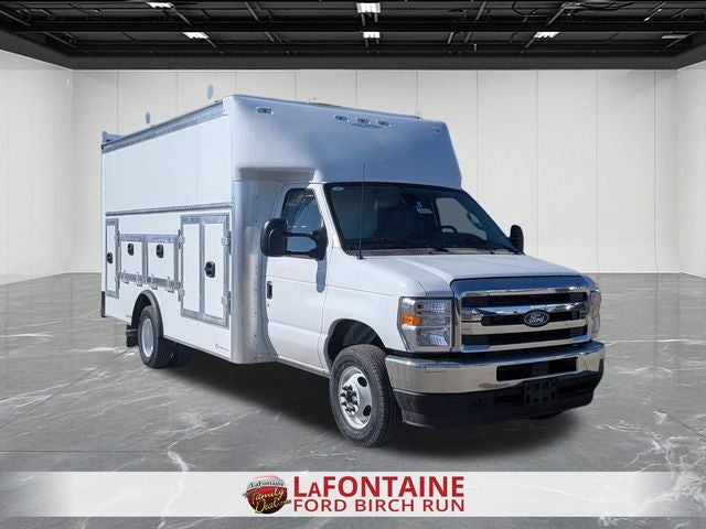 2026 Ford E-450SD Base