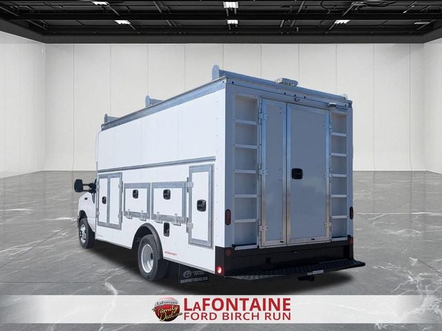 2026 Ford E-450SD Base