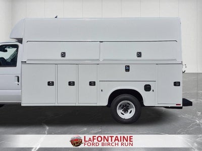2027 Ford E-450SD Base