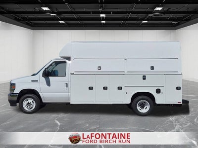 2027 Ford E-450SD Base