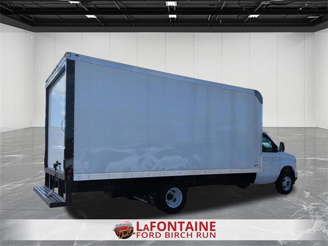 2026 Ford E-450SD Base