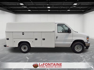 2027 Ford E-350SD Base Cutaway