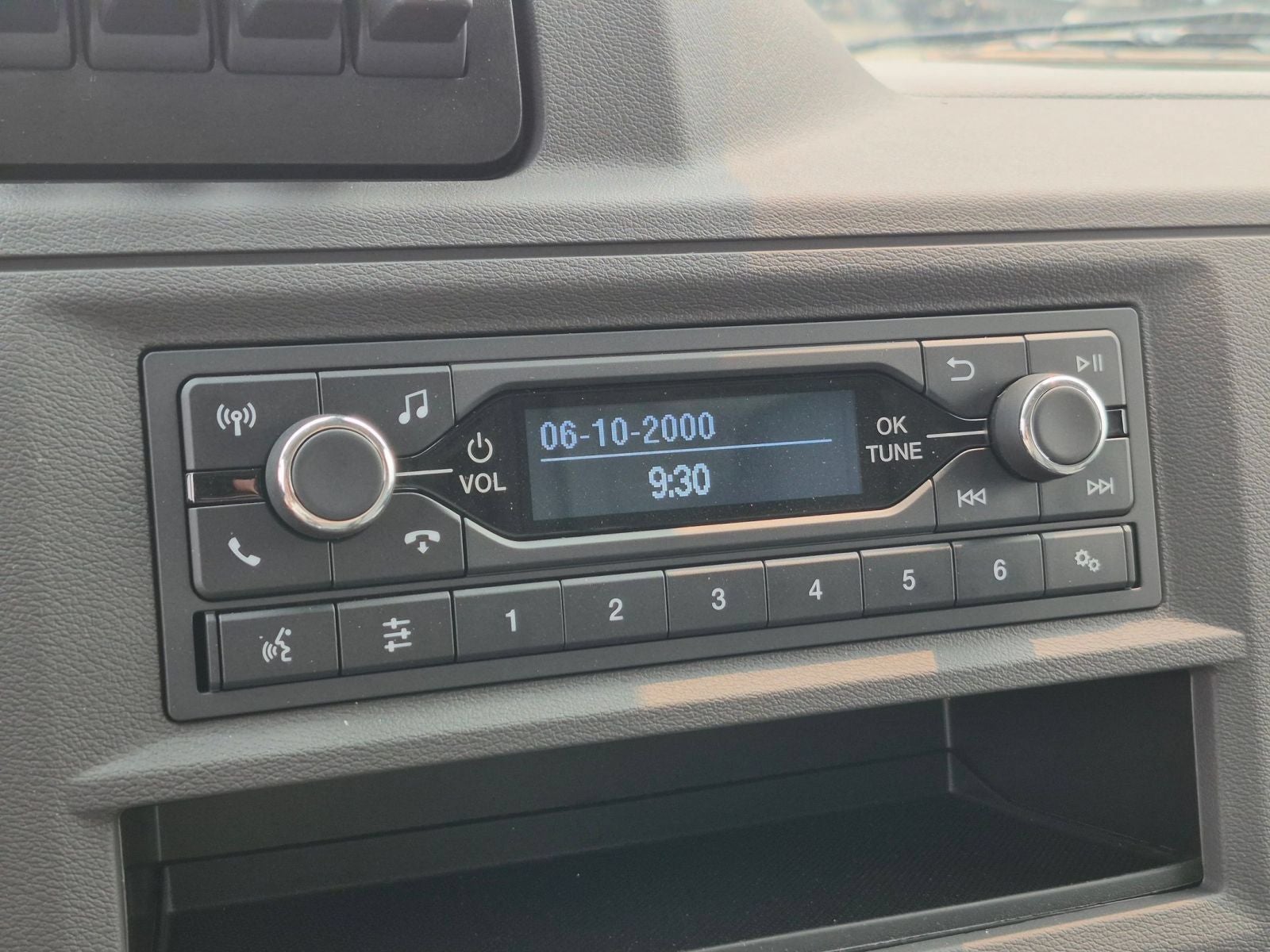 2027 Ford E-350SD Base Cutaway