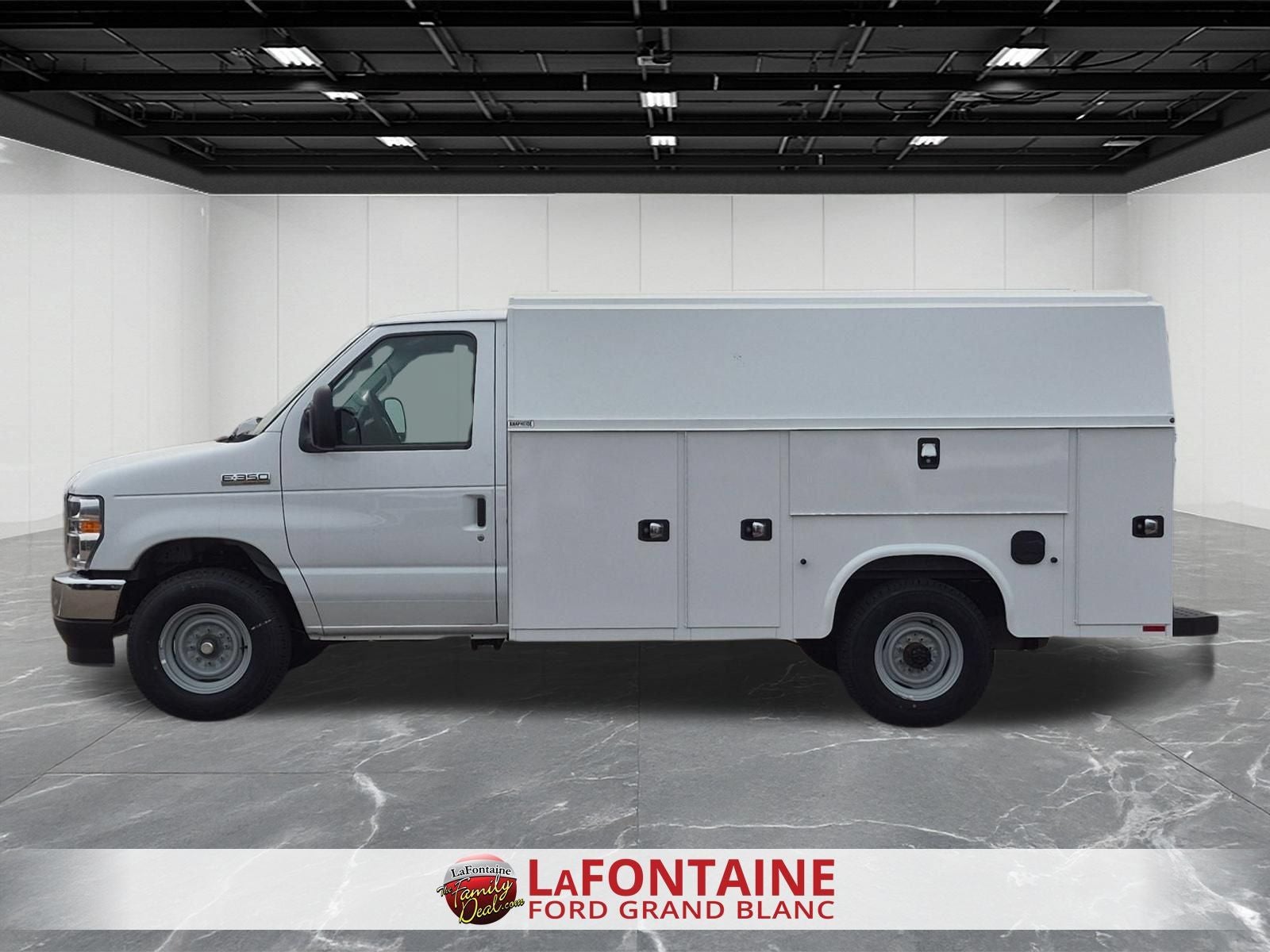 2027 Ford E-350SD Base Cutaway