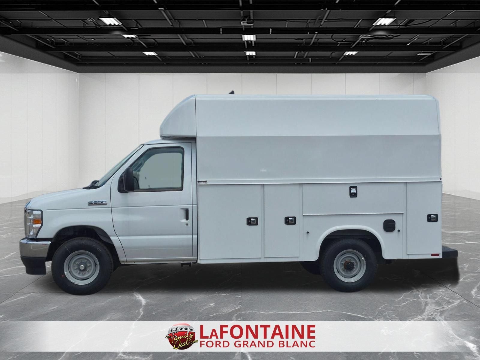 2027 Ford E-350SD Base Cutaway