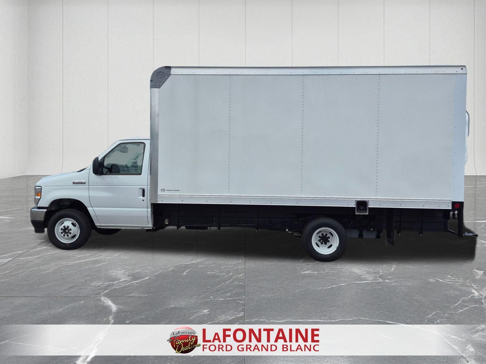 2027 Ford E-450SD Base
