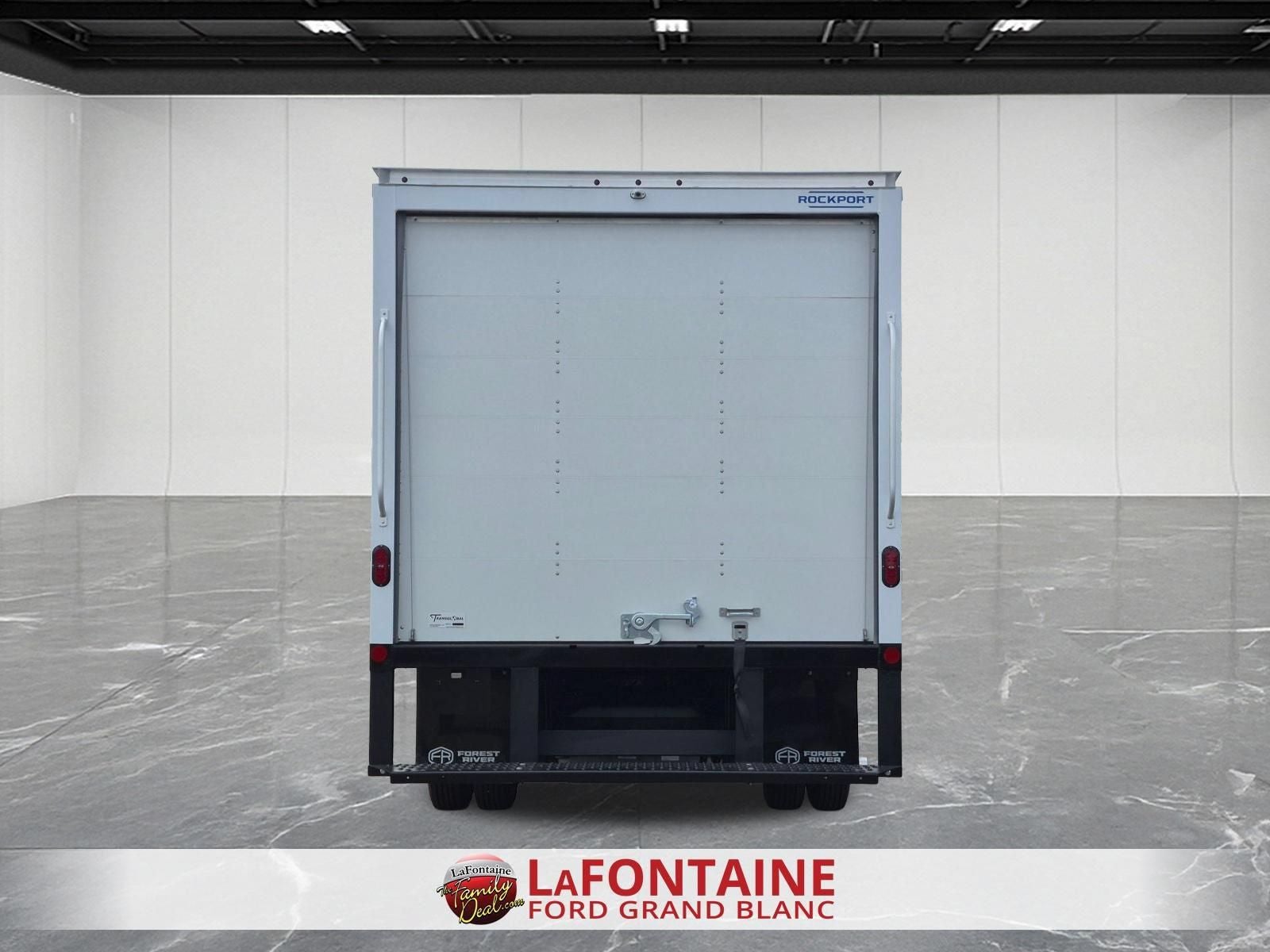 2027 Ford E-450SD Base