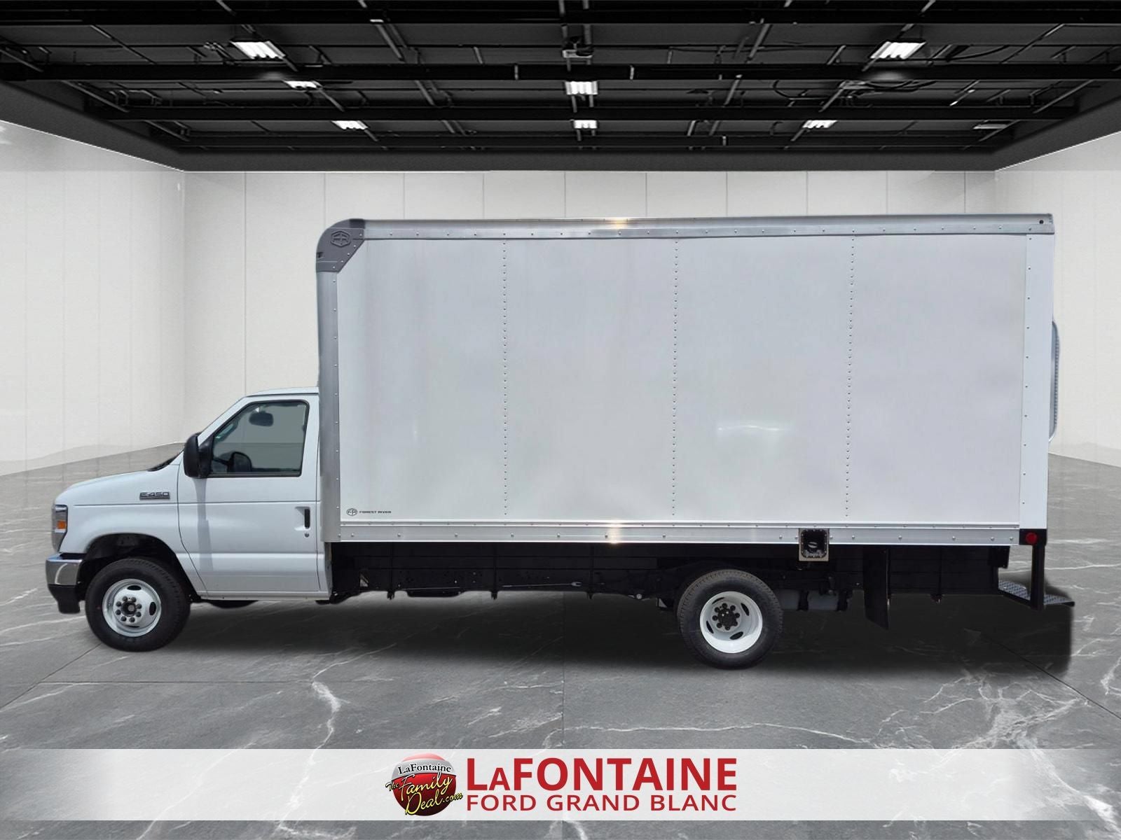 2027 Ford E-450SD Base