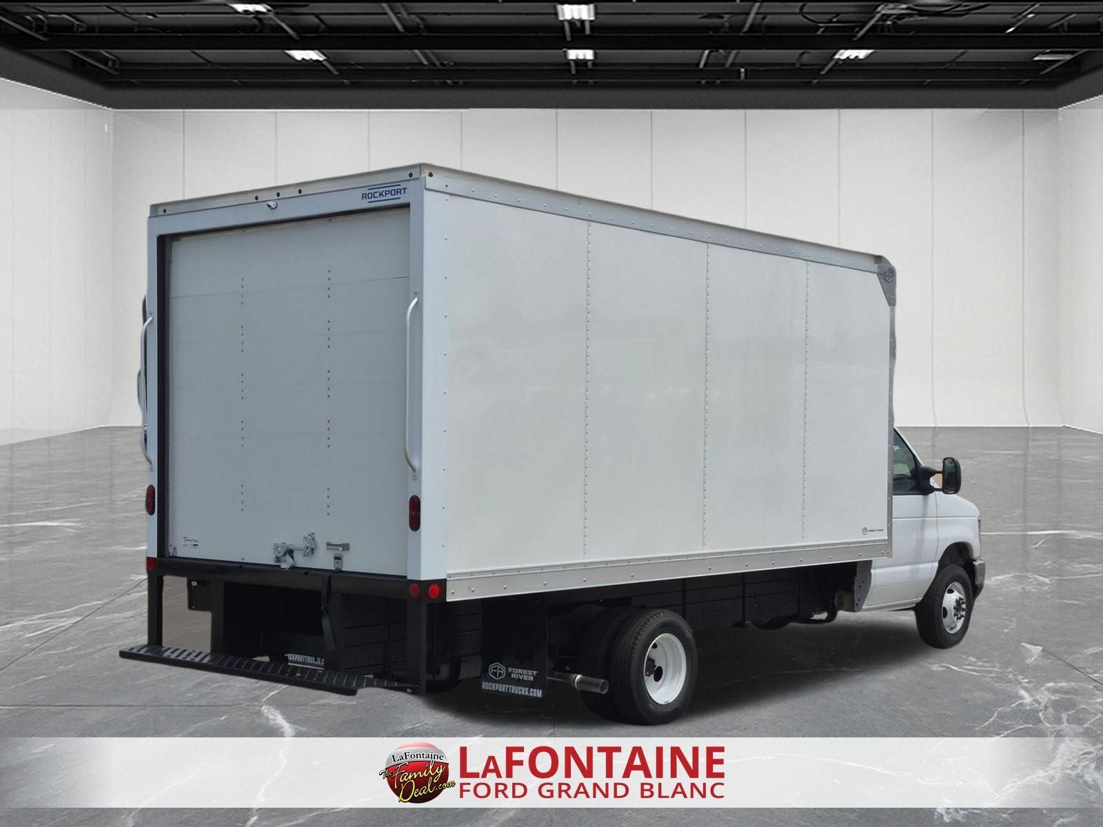 2027 Ford E-450SD Base