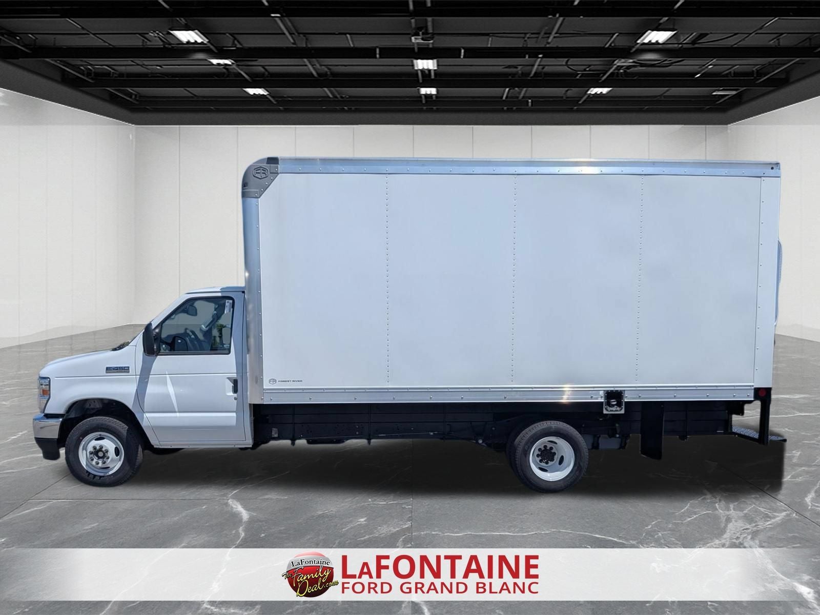 2027 Ford E-450SD Base